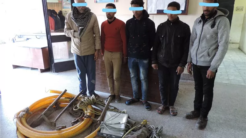 حبس 5 لقيامهم بالتنقيب عن الآثار فى منزل ببنها