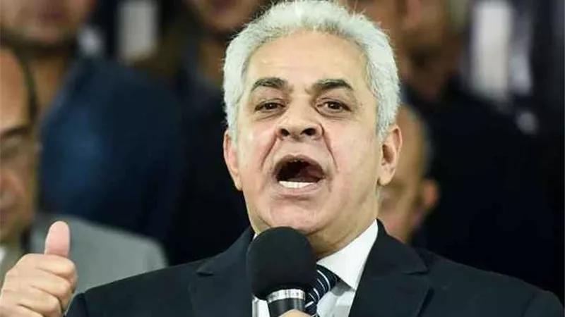 بلاغ يطالب بضبط وإحضار حمدين صباحي