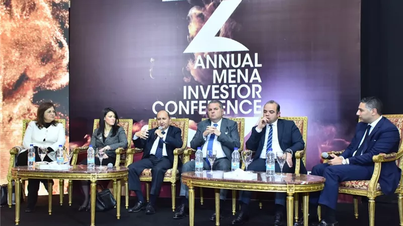 عمرو نصار الوزارة تتبنى خطة شاملة للارتقاء بجودة الصناعة الوطنية صور