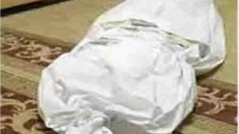 يقتل والدته ويدفنها بالمنزل 3 أيام والمباحث تكشف اللغز