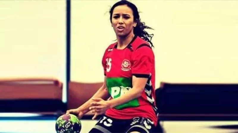 لاعبة كرة اليد المصرية المحترفة في فرنسا: 