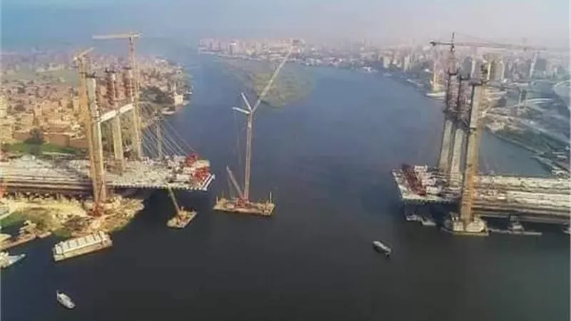شاهد| أضخم كوبري معلق في العالم بمحور 