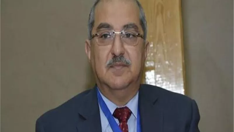 رئيس جامعة أسيوط يجدد ثقته في عميدة كلية رياض الأطفال ووكيلته
