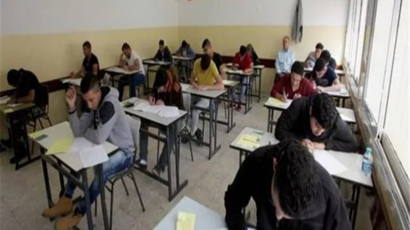 طلاب أولى ثانوى بالأقصر يؤكدون على سهولة امتحان الاحياء