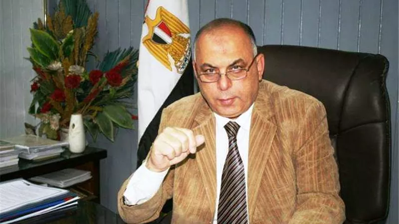 غلق 6 مقاهى وتحطيم عربات الكارو بروض الفرج .. بالصور