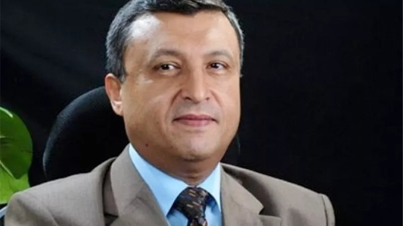 وزير البترول الأسبق: 