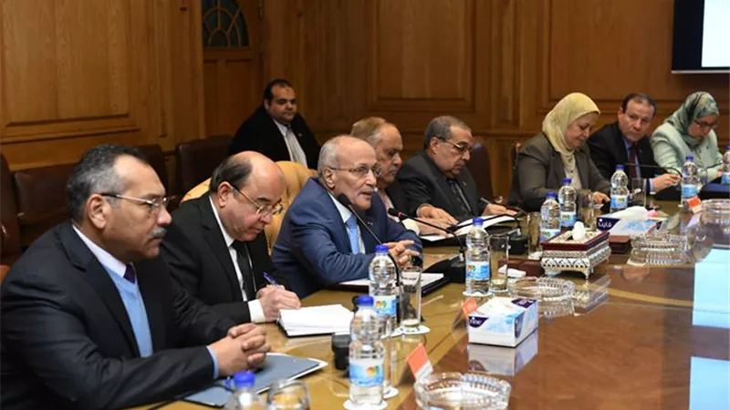 العصار والسعيد والتراس يبحثون ترشيد الواردات ودعم الصناعة الوطنية