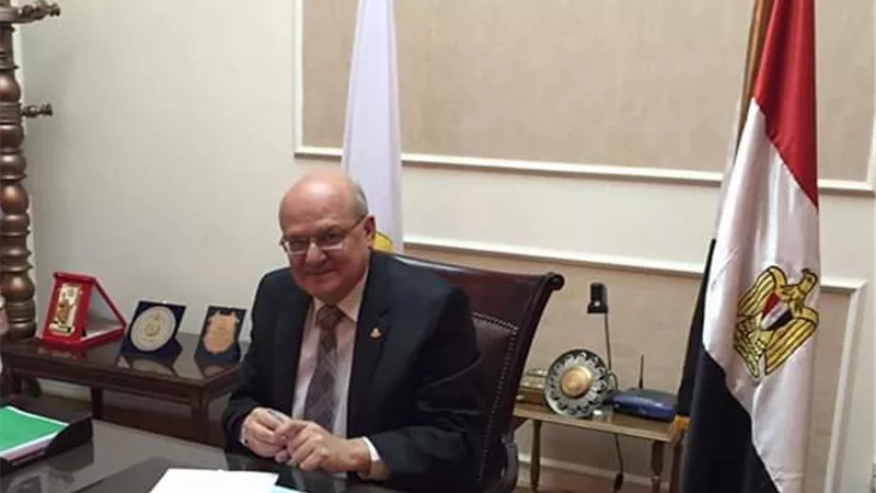 بدء تجربة الامتحانات الإلكترونية على الحاسب الالى بجامعة الزقازيق