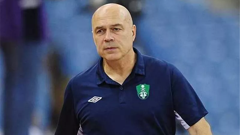 جروس يرفض إعارة مدافع الزمالك للقادسية السعودى
