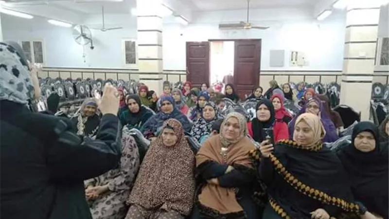 ندوة بالمناحريت عن مخاطر الزواج المبكر وتمكين المرأة اقتصاديا وصحيا