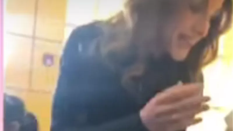 شاهد سيلفى الملكة رانيا بمتحف الاطفال