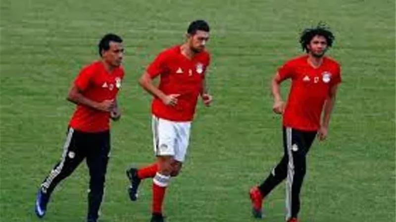 فيديو مهاجم منتخب مصر وزوجته على الشاطئ يشعل السوشيال ميديا