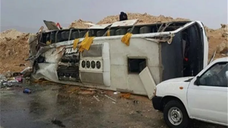 إصابة 20 عاملا في انقلاب أتوبيس بطريق السخنة