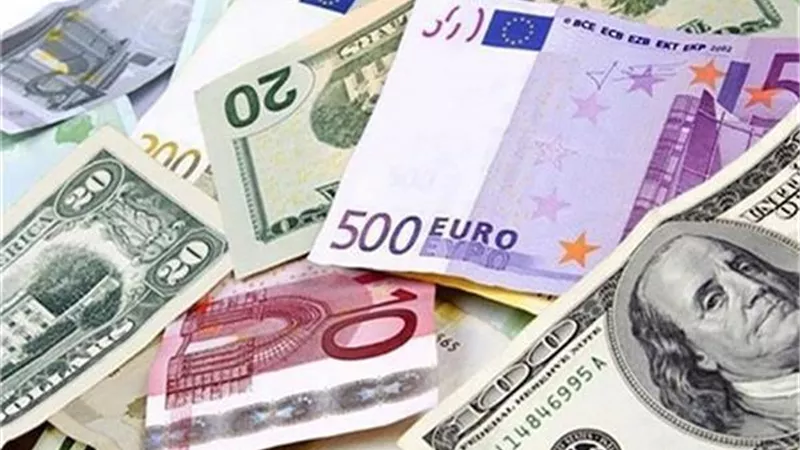 استقرار اسعار صرف العملات فى مستهل التعاملات الصباحية
