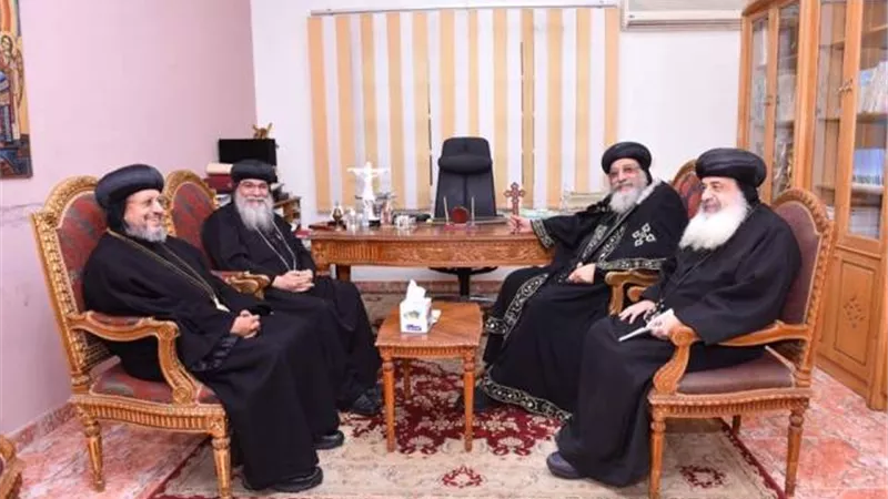 البابا تواضروس يستقبل أسقف المنيا