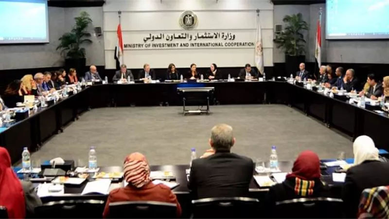 وزيرة الاستثمار: هدفنا زيادة الفرص أمام الشباب والمرأة.. والتوسع في المشروعات الصغيرة