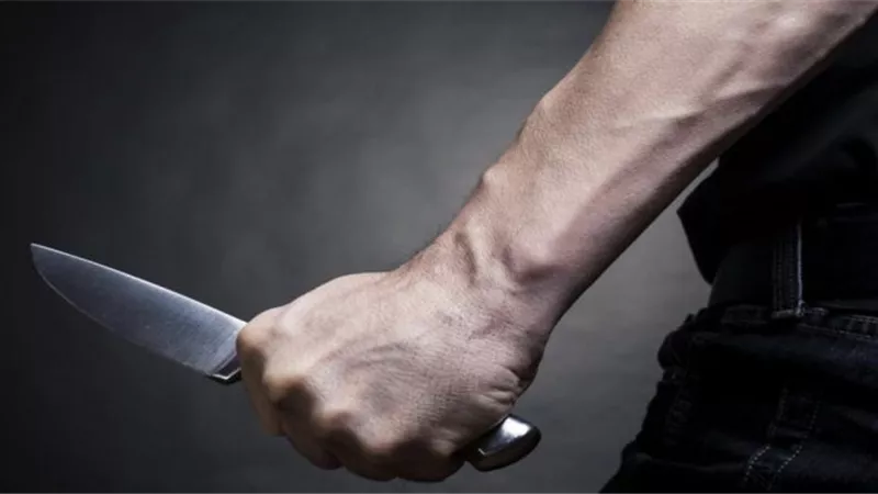 عاطل يقتل والده بسبب معايرته له أمام اصدقاؤه