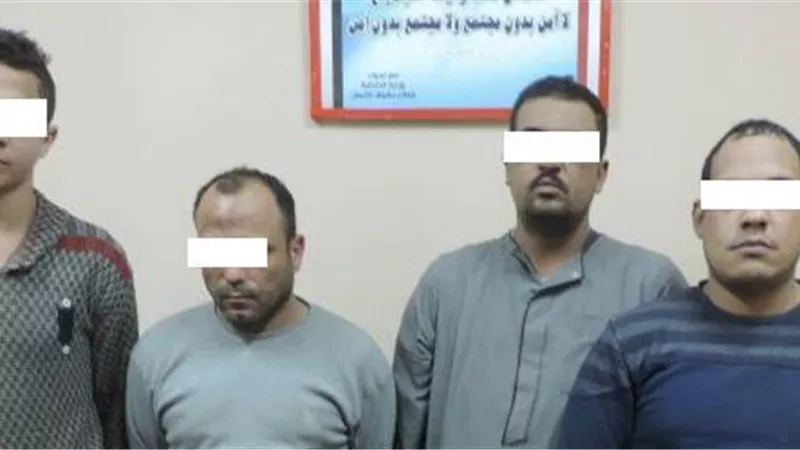 ضبط تشكيل عصابى تخصص فى سرقة محتويات مخازن الحديد والمحال التجارية