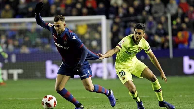فضيحة إدارية تهدد باستبعاد برشلونة من كأس اسبانيا