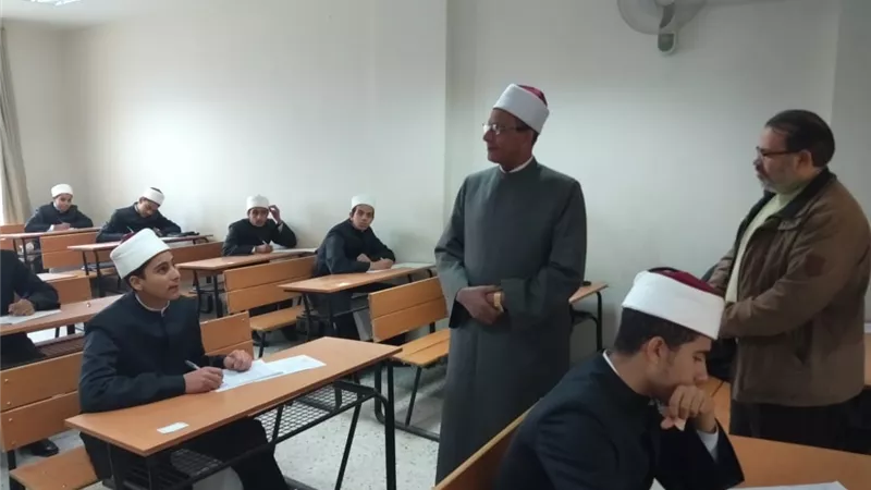 وكيل الأزهر يتابع الامتحانات بمعهد العلوم الإسلامية