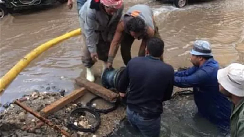 كسر فى ماسورة مياه الشرب بكفرالزيات فى الغربية