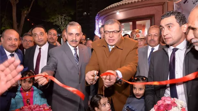 وزير القوى العاملة ومحافظ أسيوط يفتتحان الملتقى التوظيفى الاول
