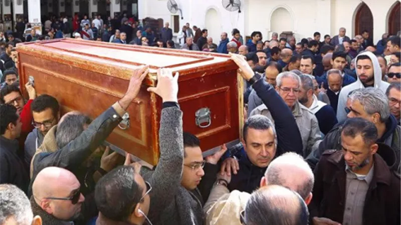 غياب نجوم الفن عن جنازة سعيد عبد الغنى الصور