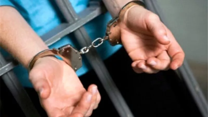 ضبط تجار مخدرات فى حملة السحر والجمال بالعاشر