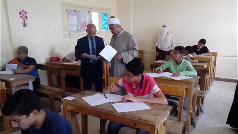 انطلاق امتحانات الشهادة الاعدادية فى السويس