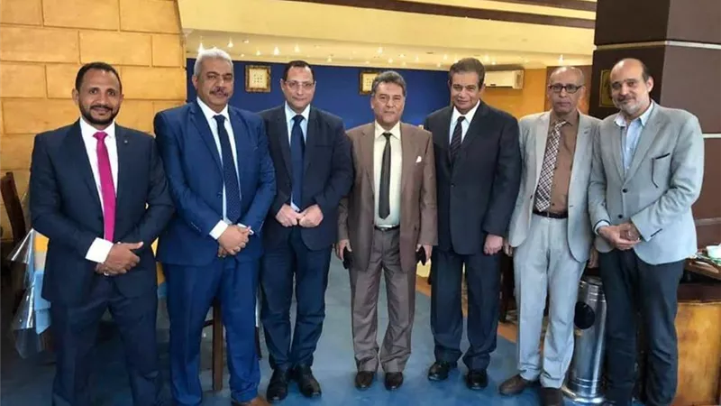 رسالة دكتوراة بطب الأزهر توصى باستخدام المنظار العلوى قبل تكميم المعدة