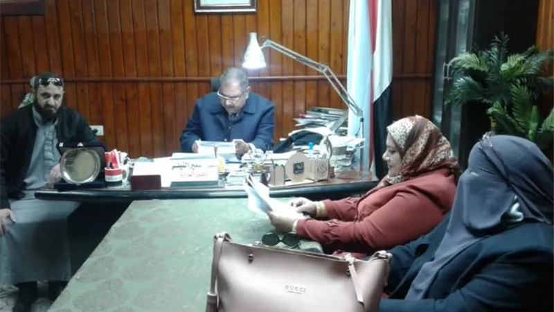النيلي يجتمع مع مسئولي التعليم الابتدائي بإدارة مطروح