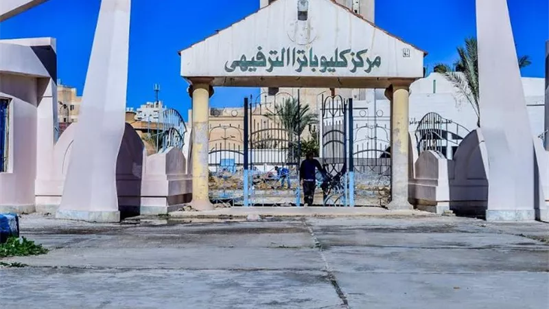 الإسراع فى إنهاء أعمال تطوير حديقة كليوباترا بمطروح