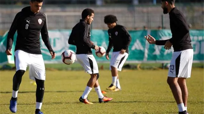 حازم امام يوجه رسالة هامة للاعبى الزمالك قبل مواجهة اتحاد طنجة