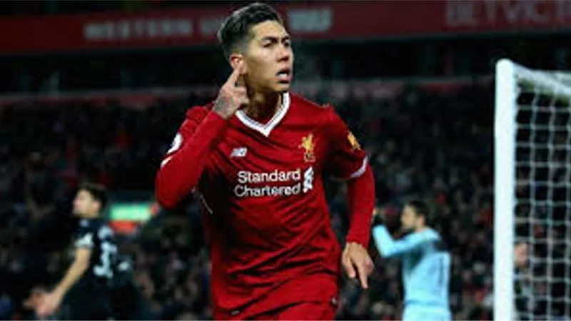 ليفربول يعود من الهزيمة الى التقدم بهدفى صلاح وفيرمينيو