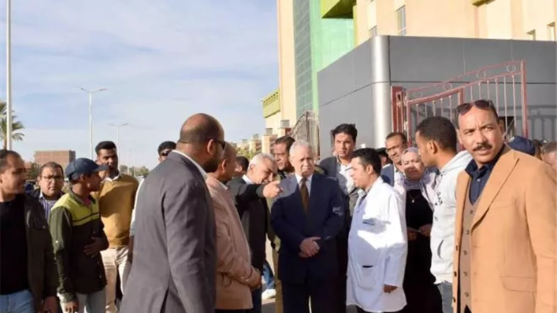 محافظ الأقصر يتفقد مدخل إسنا والمستشفي ويوجه بوضع تصور جمالى لتزيينهما