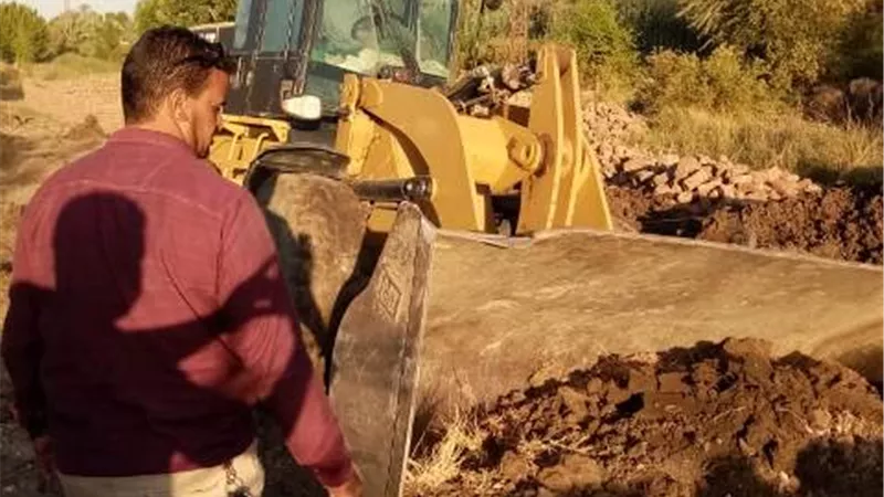 إزالة 6 حالات تعدى بالبناء على الأراضى بأرمنت جنوب غرب الأقصر