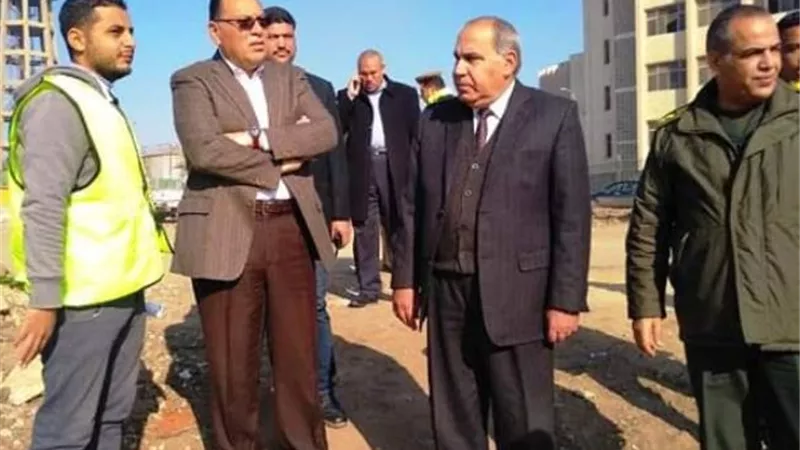 غراب يُتابع أعمال التطوير بكورنيش بحر مويس أمام جامعة الزقازيق
