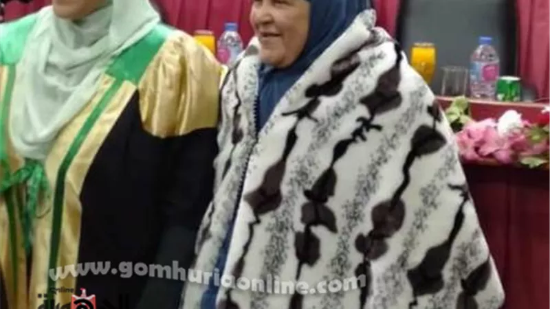 مأذونه سرس حصلت علي الدكتوراه