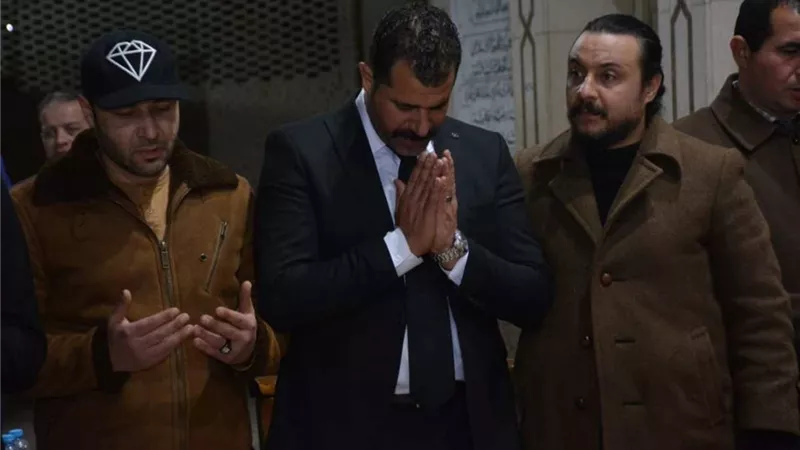 نجوم الفن فى عزاء والدة الفنان محمود حافظ .. صور