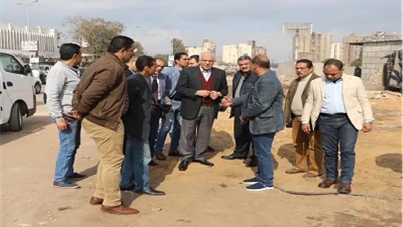 محافظ الجيزة يتفقد شوارع البحر الاعظم والمنيب