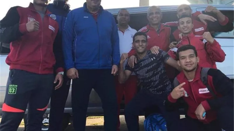 تحت شعار 