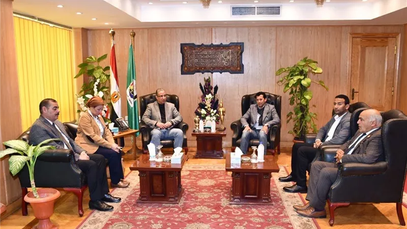 محافظ الفيوم يستقبل وزيري البيئة والشباب والرياضة لتدشين مشروع النقل غير الآلي