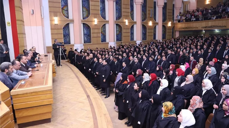 المحامين تعقد جلسة حلف يمين للخريجين الجدد.. 