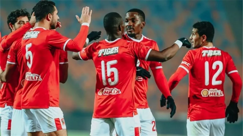 مروان محسن يقود هجوم الأهلي أمام الهلال السوداني