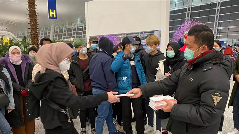 إندونيسيا توقف الرحلات الجوية من وإلى الصين بسبب كورونا