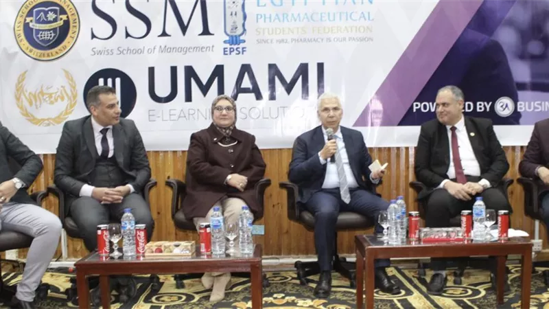 د عكاشة يفتتح فعاليات المؤتمر الأول لقيادات الشباب بكلية الصيدلة جامعة طنطا