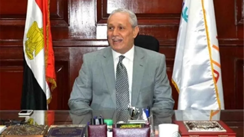 إنتهاء أعمال رصف الطرق والميادين الرئيسية بمدن الأقصر