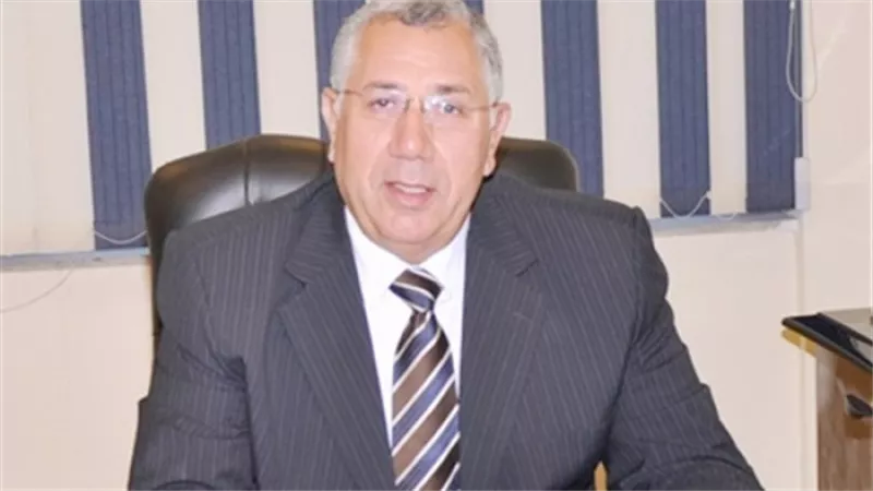 محامي يتقدم بشكوي لوزير الزراعة بشأن حبة الغلة