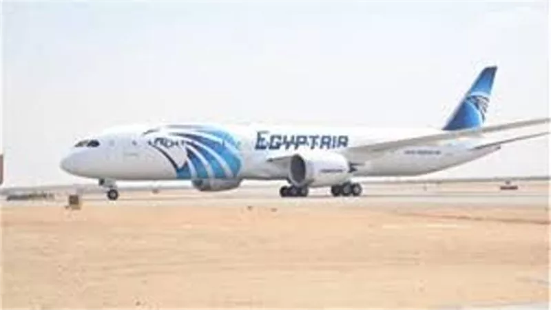 طائرة خاصة تنقل ٣٠١ مواطن مصر من الصين الي العلمين