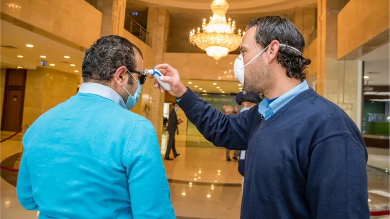 المنطقة الاقتصادية تتابع الإجراءات الوقائية للعاملين بالمنطقة الصناعية الصينية